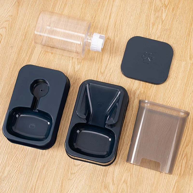 Gravity Food & Water Station