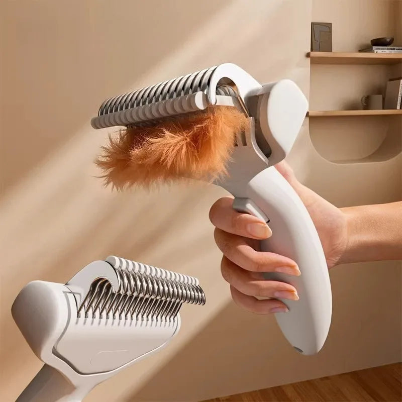 Curved-Teeth Detangling Comb