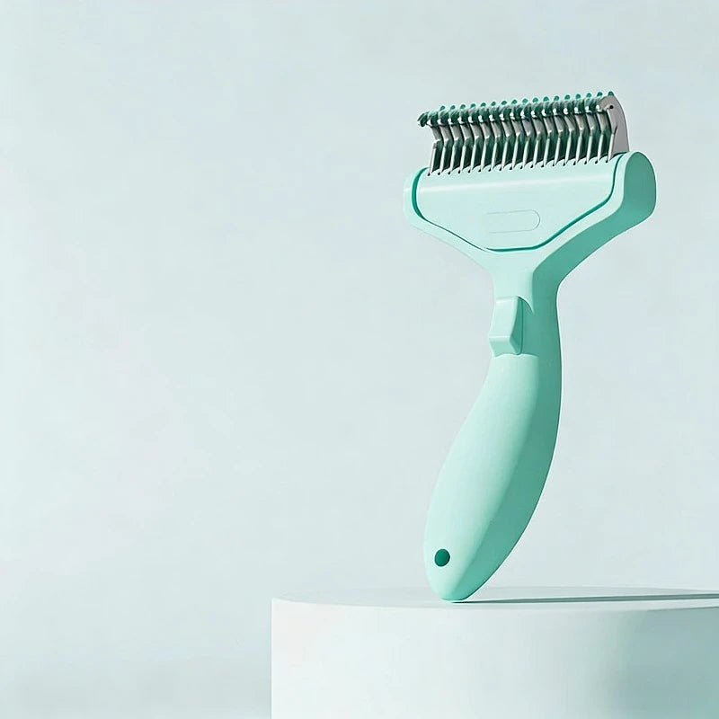 Curved-Teeth Detangling Comb