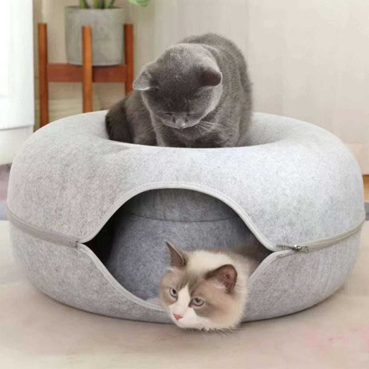 Felt Tunnel Donut Bed