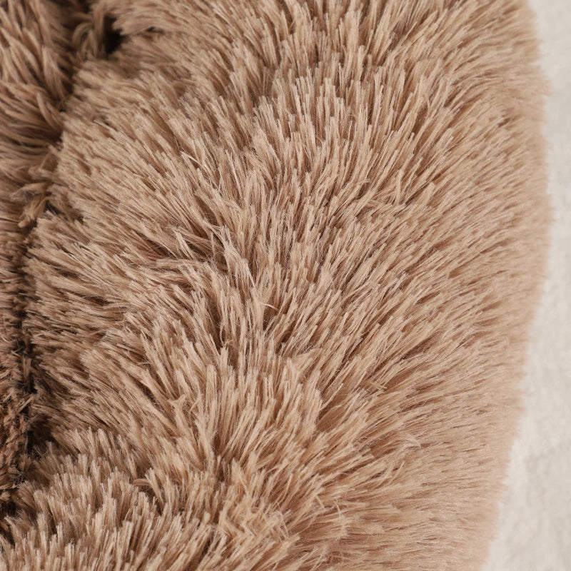 Fluffy Winter Basket Bed